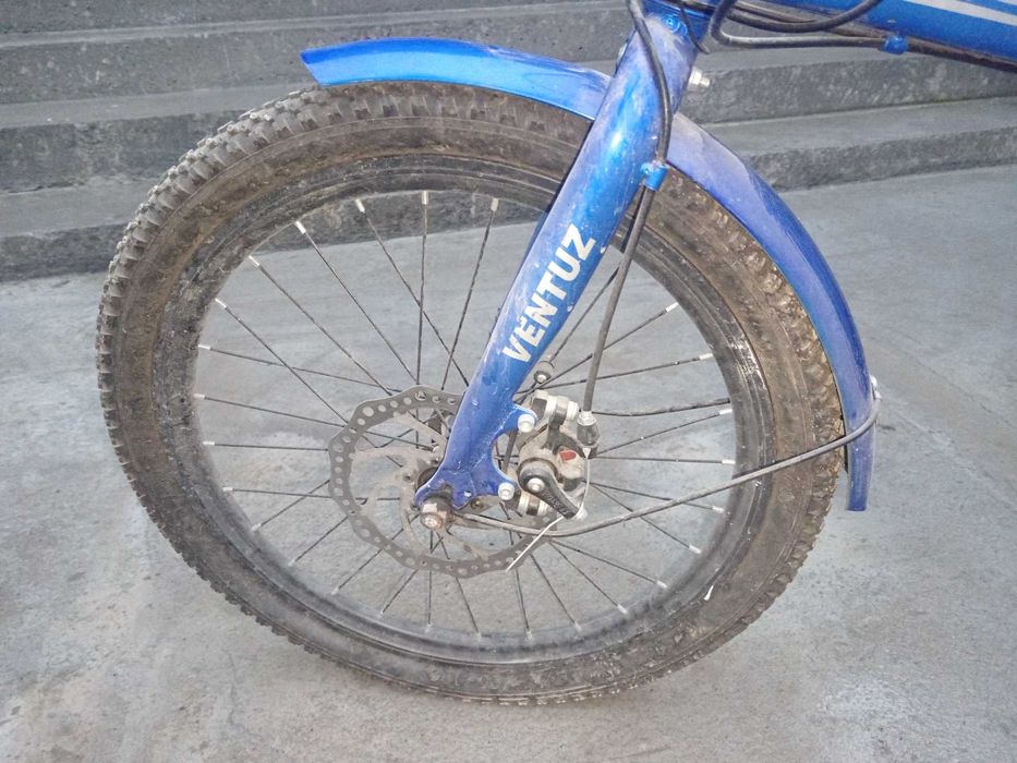 Velosiped sotiladi holati yangi minilmagan.