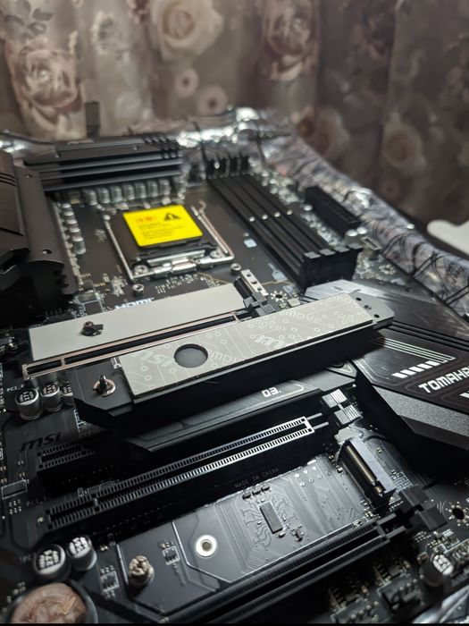 MSI MAG X670 E TOMAHAWK Wifi на am5