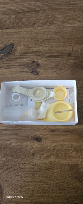 Двуфазна помпа за кърма Medela Harmony