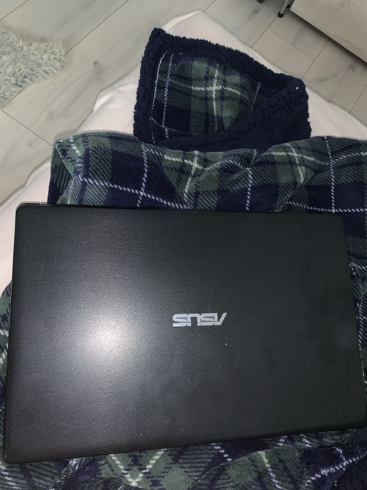 Vand laptop asus x551c