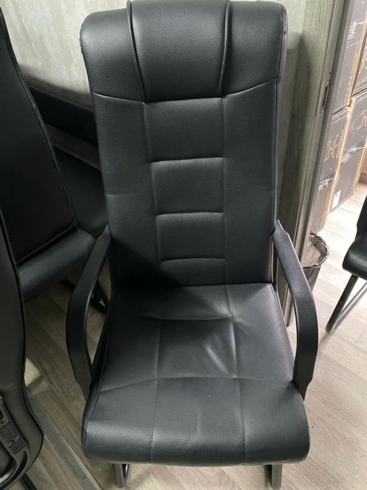Продам кресла офисные