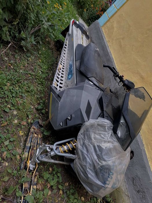 Продам снегоход Брп сами 800