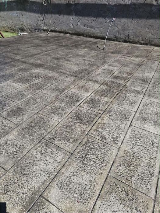 Pardoseli din beton amprentat/elicopterizat(120 ron/mp)