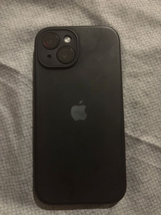 Продам айфон 15 почти новый