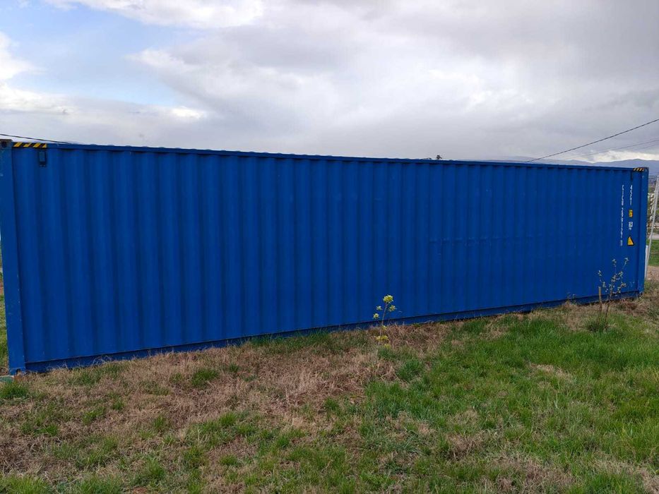 Doua containere maritime 12 x 2,4 x 2,9 m