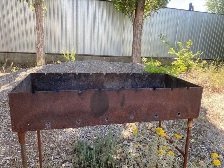 Продам мангал со сьемными ножками