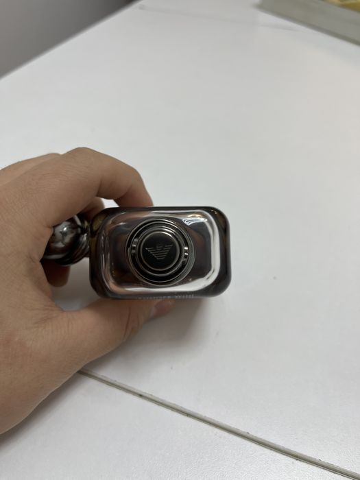 Парфюм Armani  Stronger with you absolute