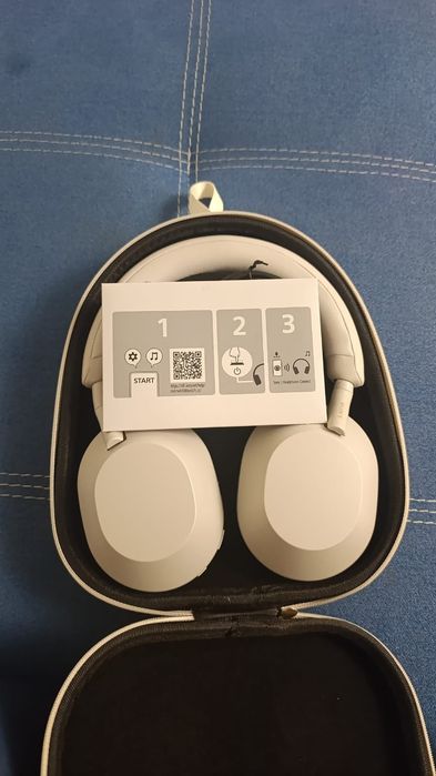 продаеться Наушник sony