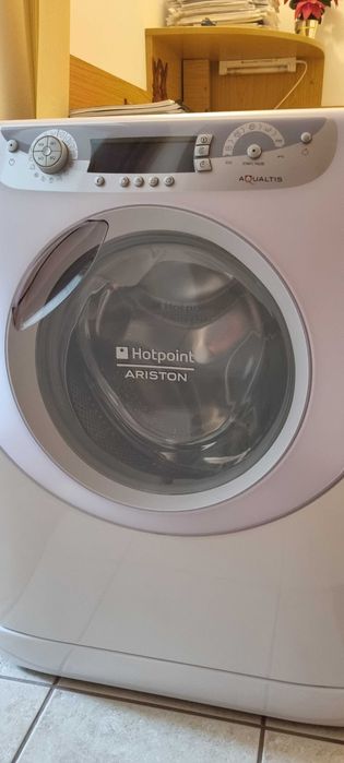 Vând mașină de spălat Hotpoint ARISTON, în condiții bune.