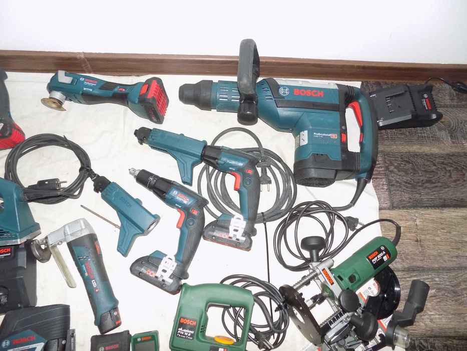 Scule 18V  Bosch  Profesionale  , perfect functionale