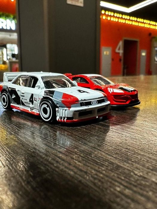 Xot Wheels very fain