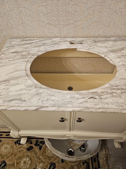 Продам тумбу с раковиной