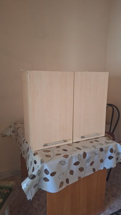 Шкафы, столы, стулья