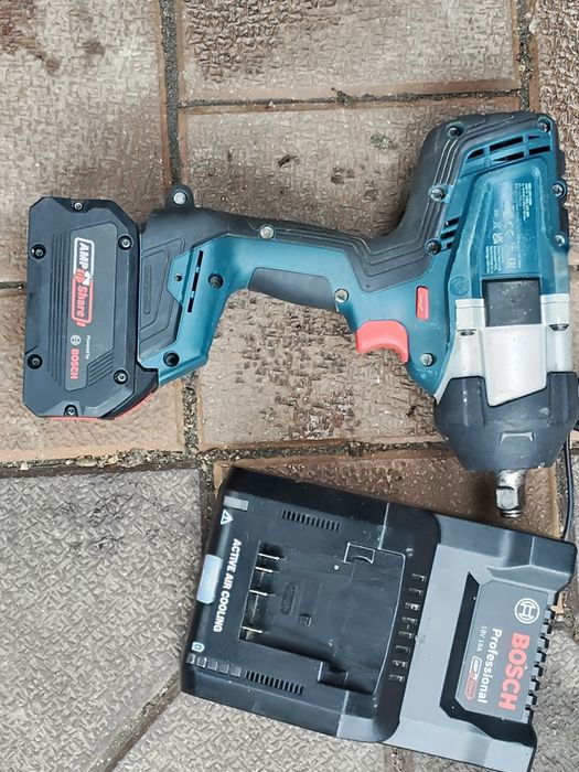 Impact cu patrat 1/2 BOSCH  GDS 18 V -1000  Profesional  , fabr. 2025