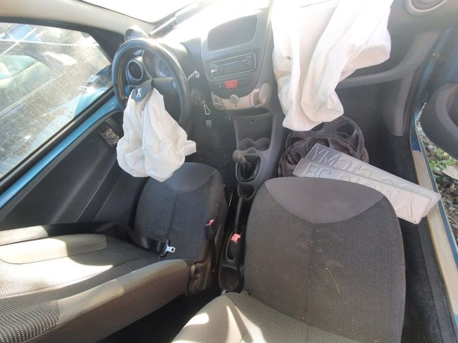 Dezmembrez Peugeot 107 an 2006, motor 1.0 benzina, 50kw 68cp CFA 348F citroen c1 dezmembrez piese