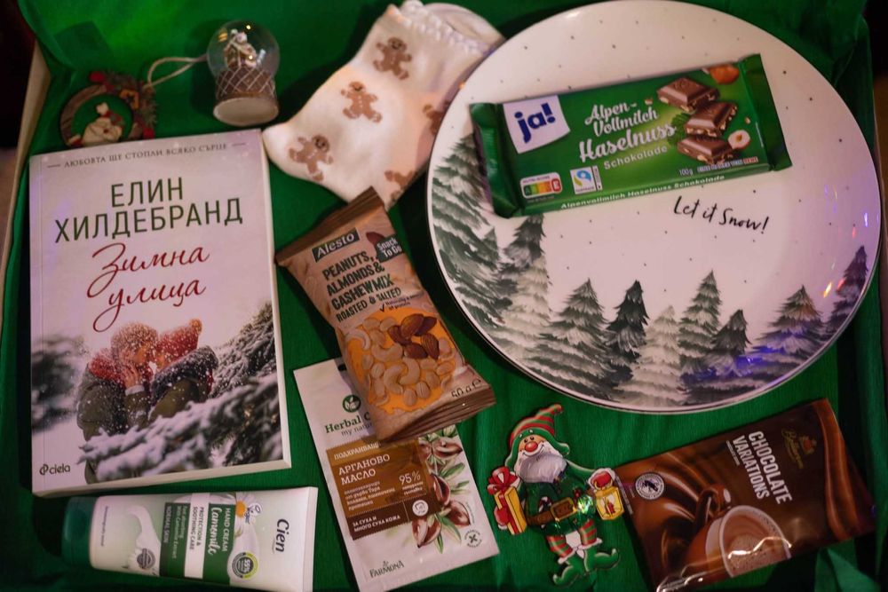 Коледни подаръчни кутии