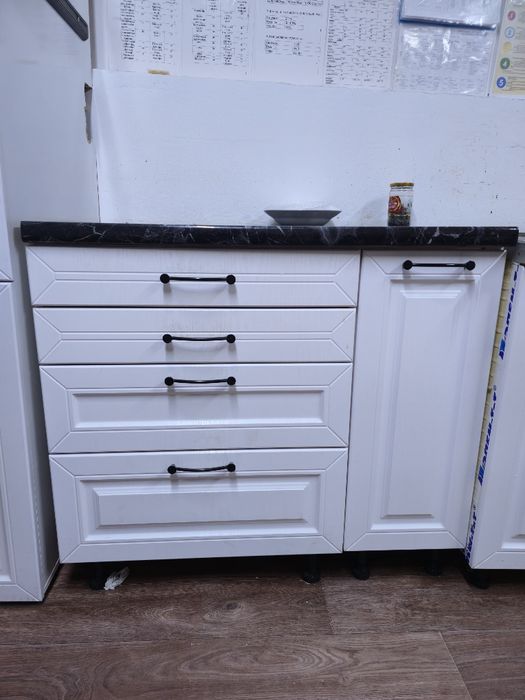 Кухонный горнитур продаю срочно