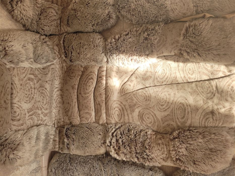 Автомобильные универсальные  чехлы-меховые 35000т