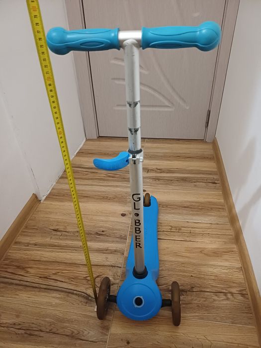 Тротинетка GLOBBER със светещи колела