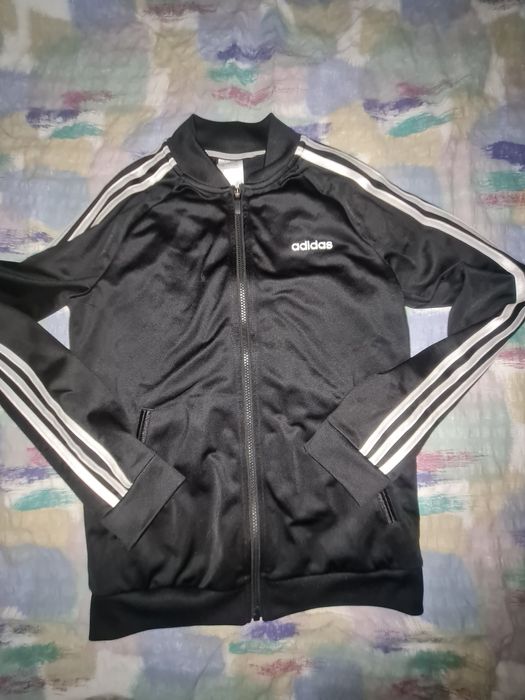 Haine dama, preturi diferite.