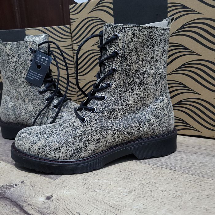 Vând adidași, ghete Pure LifeStyle