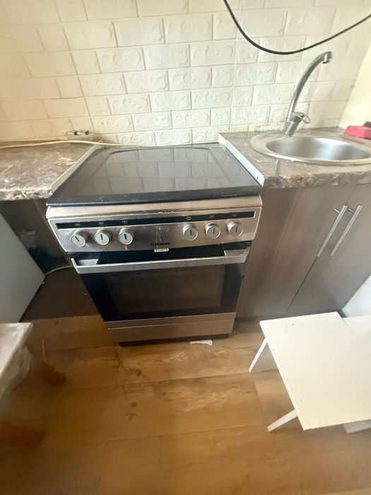 Продам газовую плиту Hansa