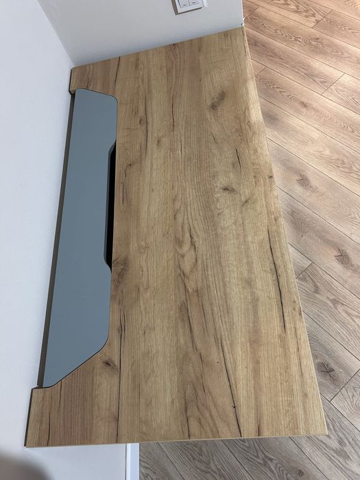 Продам письменный стол