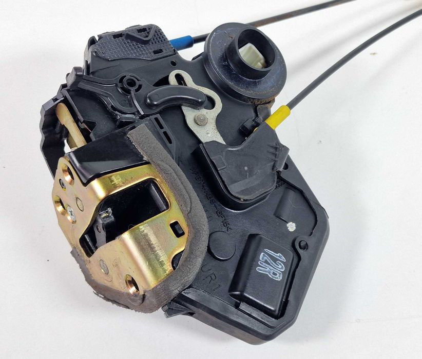 Задна Дясна Брава Тойота Корола Версо Toyota Corolla Verso 2004-2009г