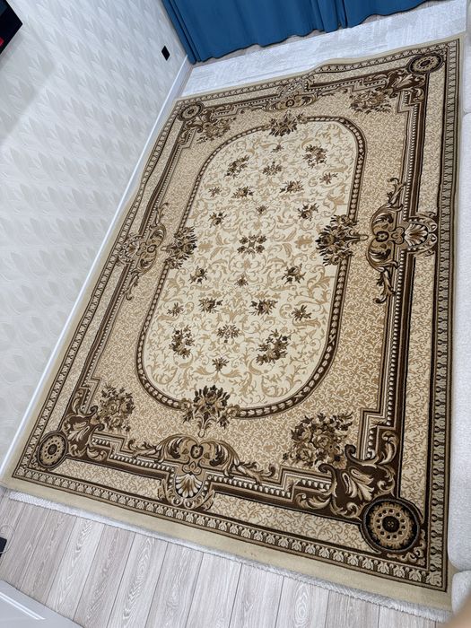 Плотный ковер