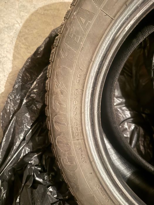 Зимни гуми GoodYear Efficiency Grip 235/55 R17 99V комплект 4 бр за 100 €