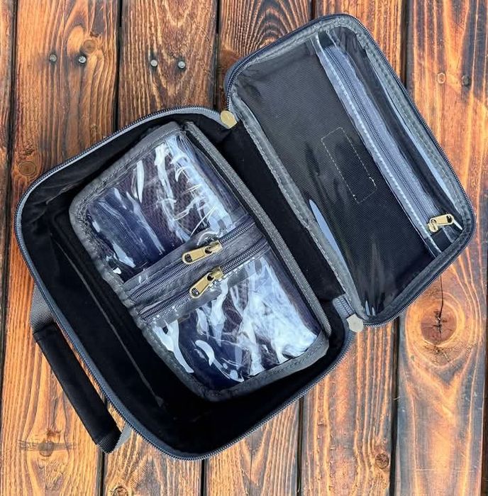 Луксозна чанта-органайзер за риболовни принадлежности и аксесоари

Сти