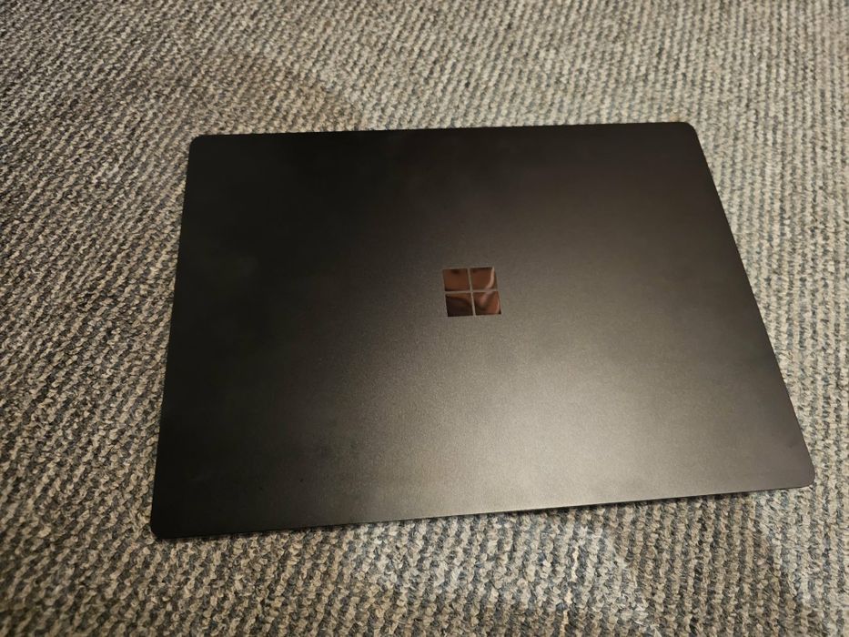 Microsoft surface laptop 3 model (1868)