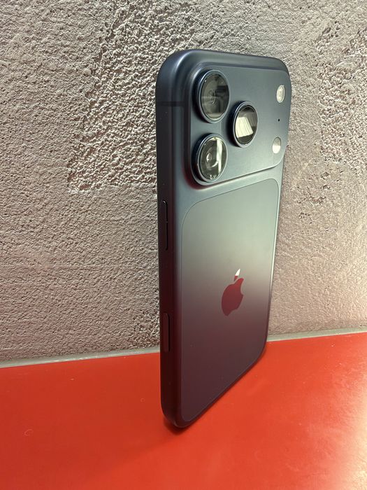 iPhone 17 Pro Blue Titanum– pentru piese/ dezmembrari