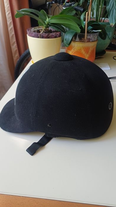 Каска за конна езда