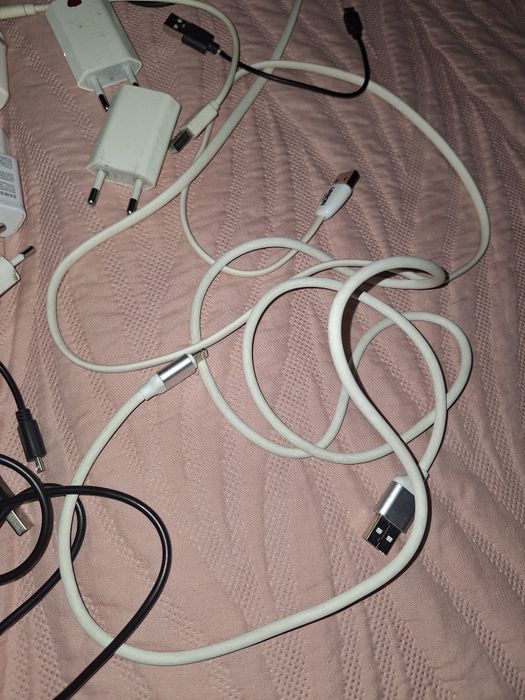 Продам зарядное устройство