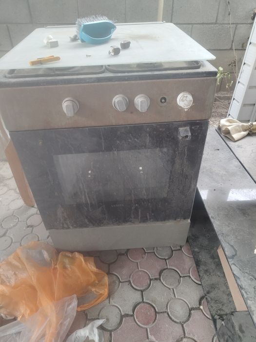 Газ плита и холодильник