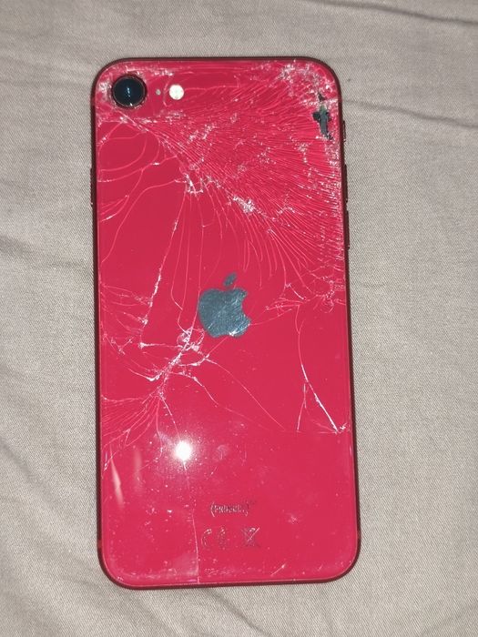 Продам iPhone se 2020