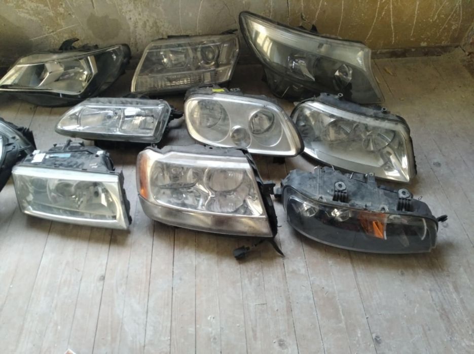 Продавам фарове и стопове
