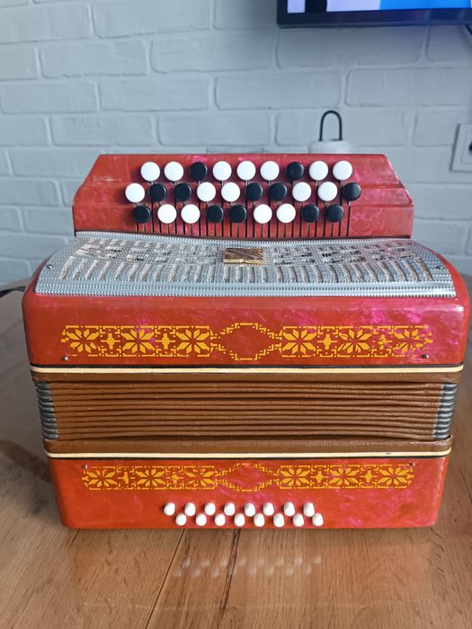 Продам Баян Малыш