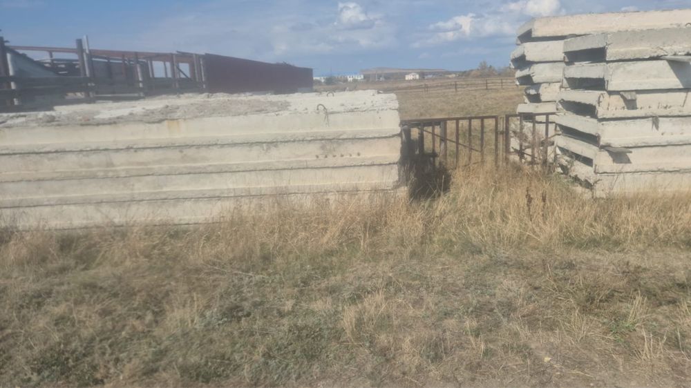 Продам Плиты 45 штук