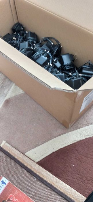 20 броя захранващи адаптери 12v DC 2,0A,1.5А,1.0А