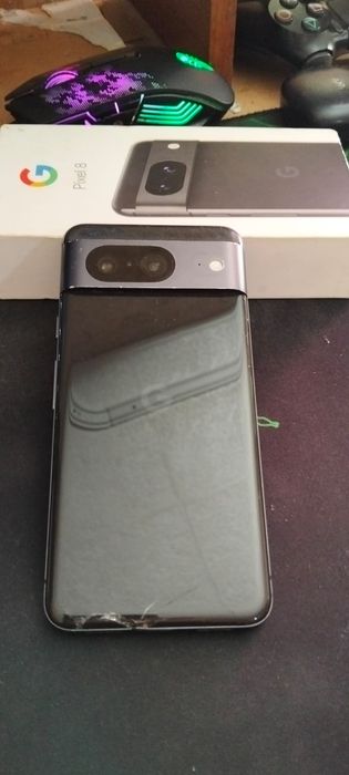 Смартфон Google Pixel 8