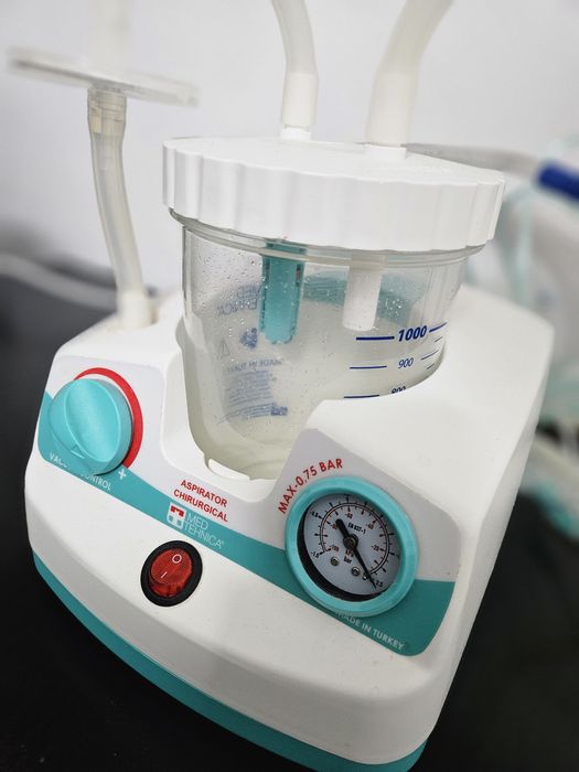 Aspirator chirurgical/secreții