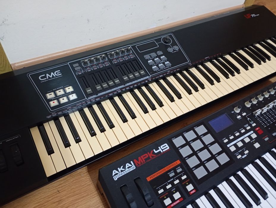 CME-UF70 Akai MPK49 Novation Nocturn49 midi controllere pian orga