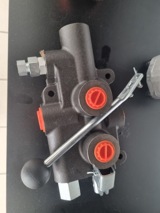 Multiplicator turati crapator spargator lemne cu pompa hidraulica