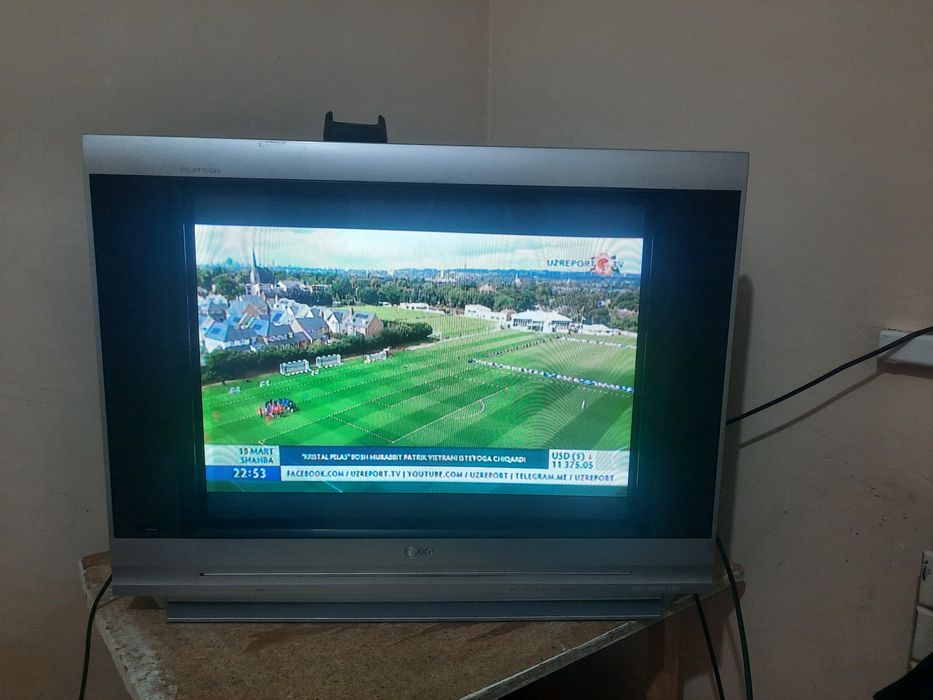 LG sotiladi xolati yaxshi katta ekranli 90/60