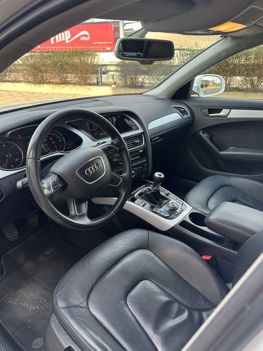 Vând Audi A4 2016