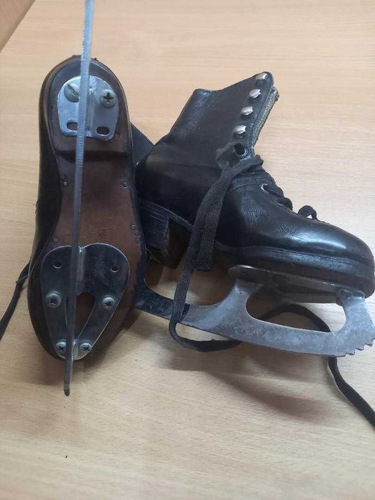 patine patinaj artistic - marime 19