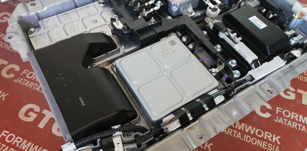 Батерия Subaru Forester 2.0 Hybrid 2022