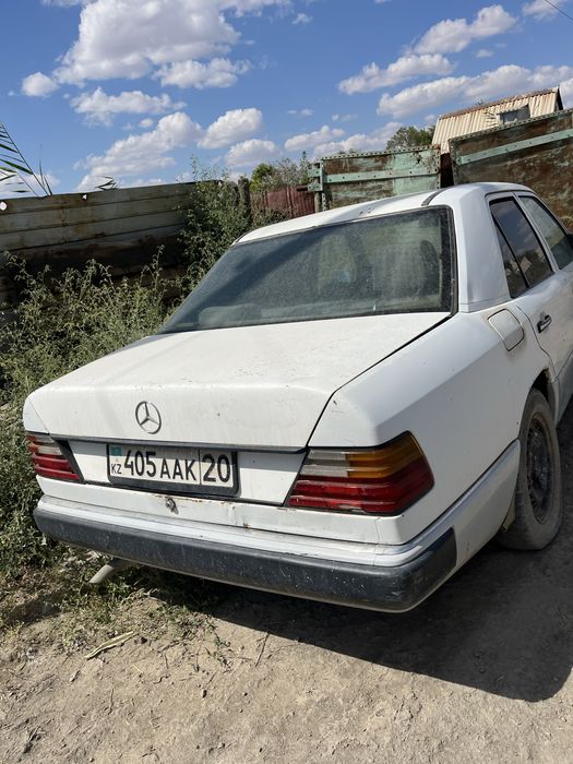 Mercedes Bens 250 D